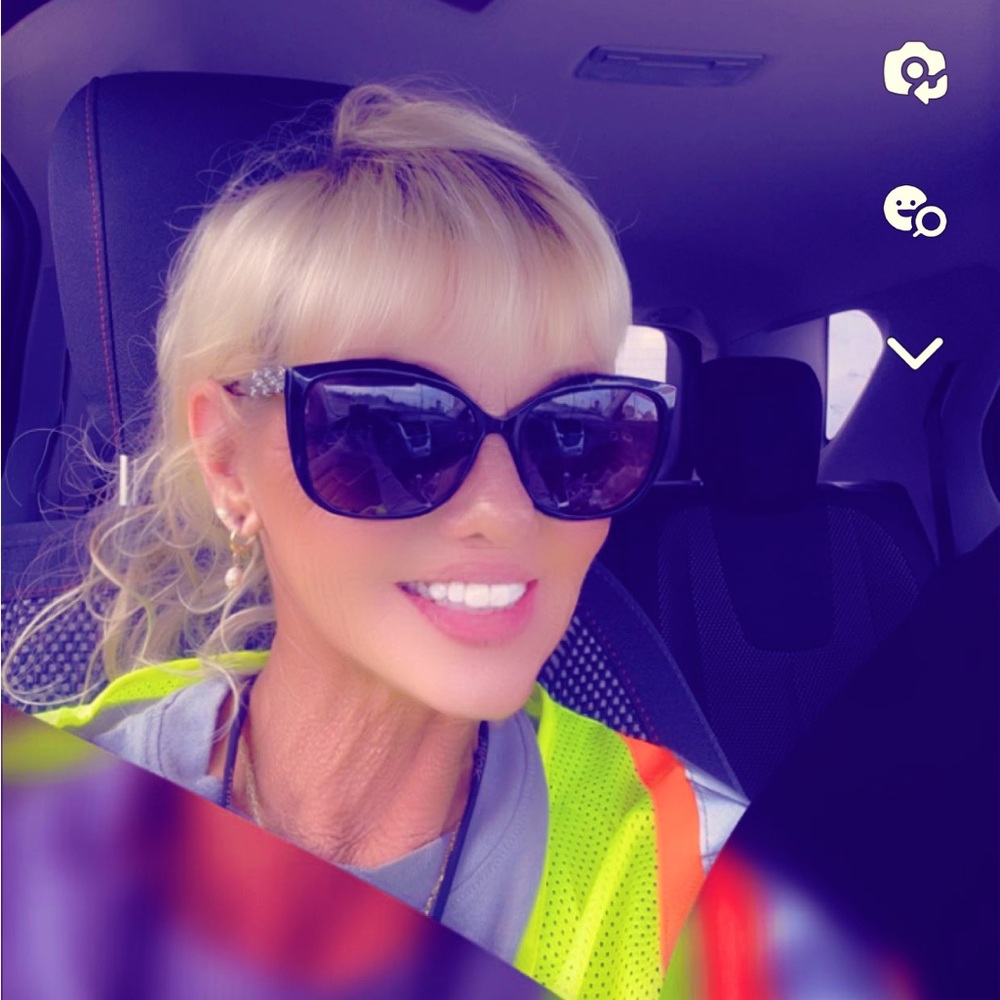 Meet your Posher, Missy